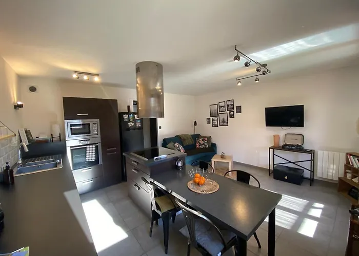 Appartement douillet, proche gare, terrasse, cave