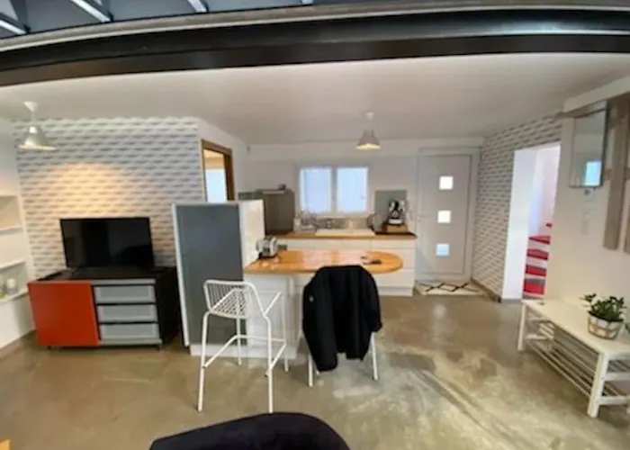 Maison Duplex Avec Terrasse Proche De La Gare Sncf