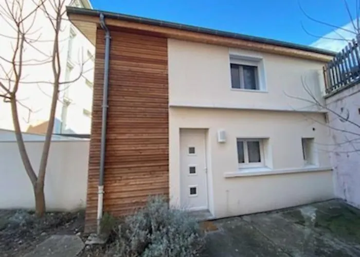 Maison Duplex Avec Terrasse Proche De La Gare Sncf