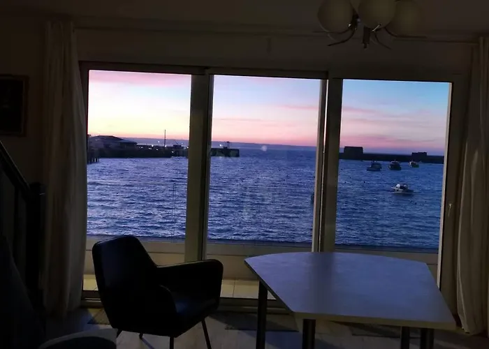 Charme et zénitude, avec vue exceptionnelle sur le port