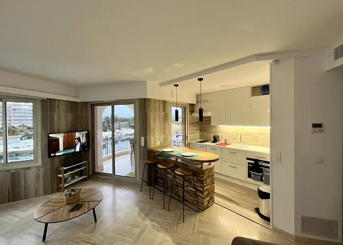 Studio moderne - Port de Mandelieu - Proche Mer
