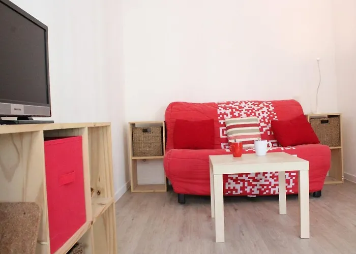Studio Rdc A La Rochelle Pres Plage & Parc - 2 Pers, Parking Facile, Sejour Avec Canape Convertible - Fr-1-246-110