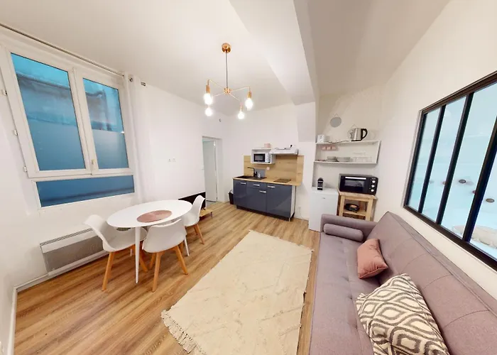 Beau T2 2Eme Etage - Hyper Centre - Proche Gare & Plage