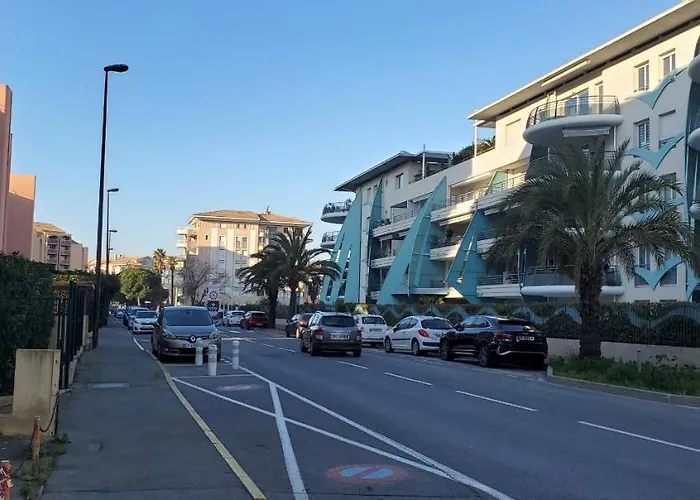 Frejus Plage T1 35M2, Climatise, 2 Personnes,