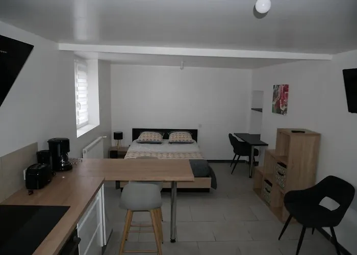 Studio Indépendant, au calme.