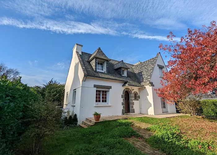 Charming House In The Cabellou On Coastal Trail
