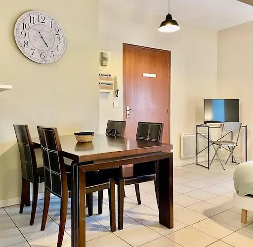 *Au Centre De La Ville Haute G* Zen Loc 6