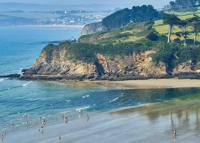 Charmant petit appartement les pieds dans l'eau
