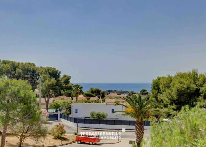 Très bel appartement Climatisé Terrasse et Vue Mer