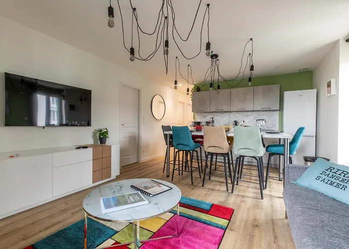 New F5 Neuf Cosy Lumineux proche siége Michelin