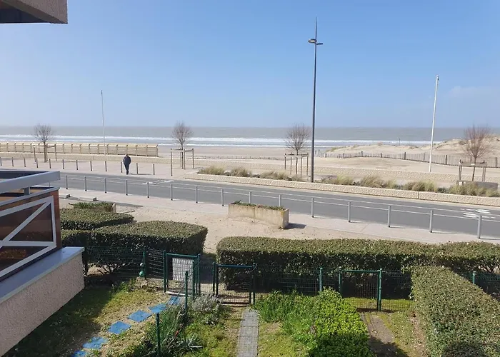 Appartement Renove 2 Chambres, Balcon, Parking - Soulac-Sur-Mer - Fr-1-648-3