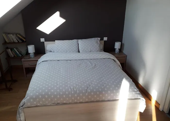 Appartement vue mer avec piscine intérieure