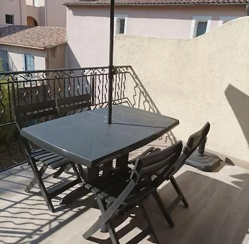 Studio Meuble Climatise Avec Terrasse