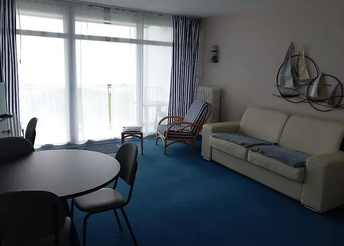Grand Studio Vue Mer Dans Residence Des 3 Iles Pres De La Thalasso