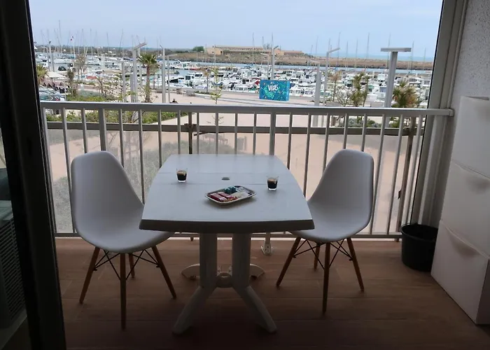 Studio Valras vue Port et Mer, Wi-Fi gratuit, Parking box fermés inclus