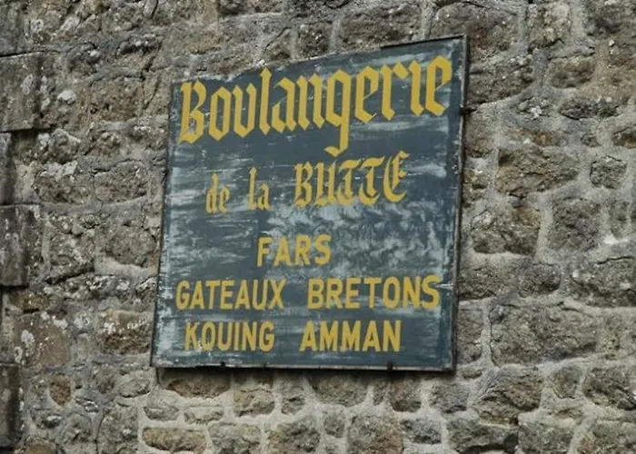 Grande Maison En Plein Coeur Du Bourg Au Calme Avec Jardin Clos, Commerces Port Et Plage A Pied