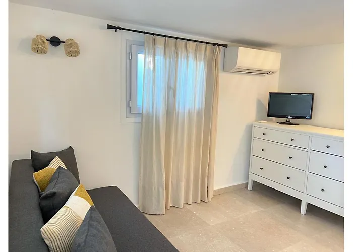 Magnifique Studio Tropézien à 300 m de la plage (parking gratuit)