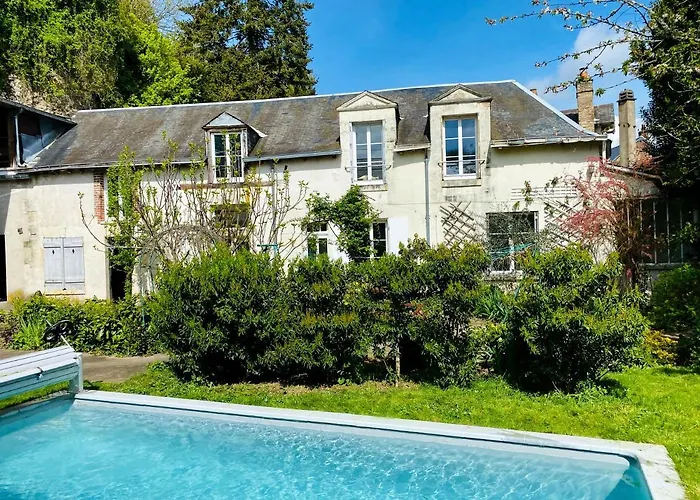 Gîte rénové avec piscine au cœur de Vendôme