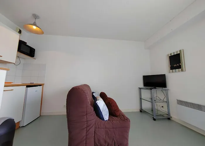 Studio Confortable Avec Terrasse, Proche Plage, Parking Prive - La Rochelle - Fr-1-246-61