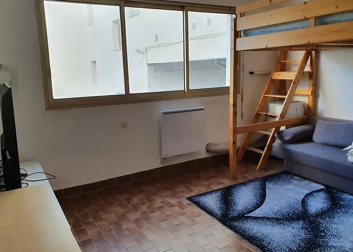 studio cabines 6 couchages 150 m de la plage et à quelques secondes des commerces wifi gratuit