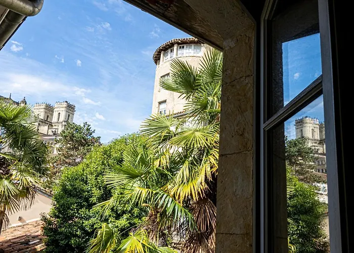 Superbe appartement, situé au cœur de la ville.