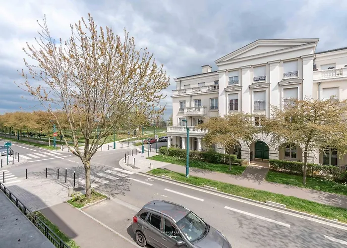 Disneyland-Paris 8Pers, 2 Parkings, Wifi,
