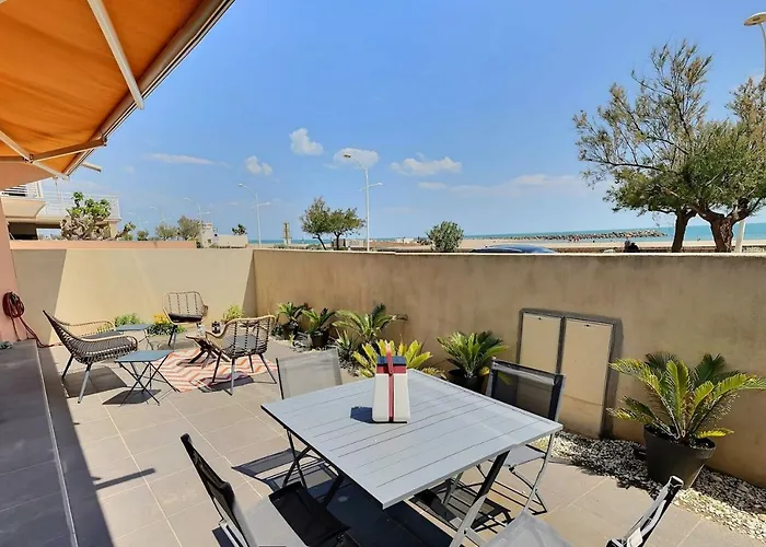 Ground Floor Apartment Facing The Sea