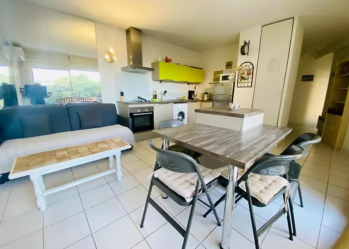 "Croisette" Appartement rez de jardin accès direct plage !