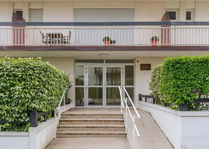 Apartment Les Cormorans By Interhome