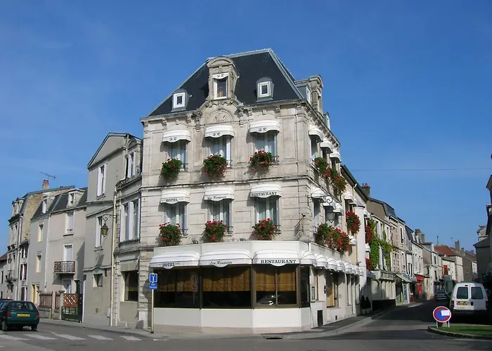 Hotel pres du College: Hôtel Restaurant Des Remparts
