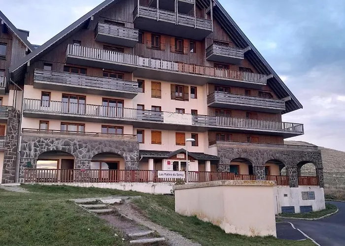 T2 confortable - Piscine chauffée - Super Besse