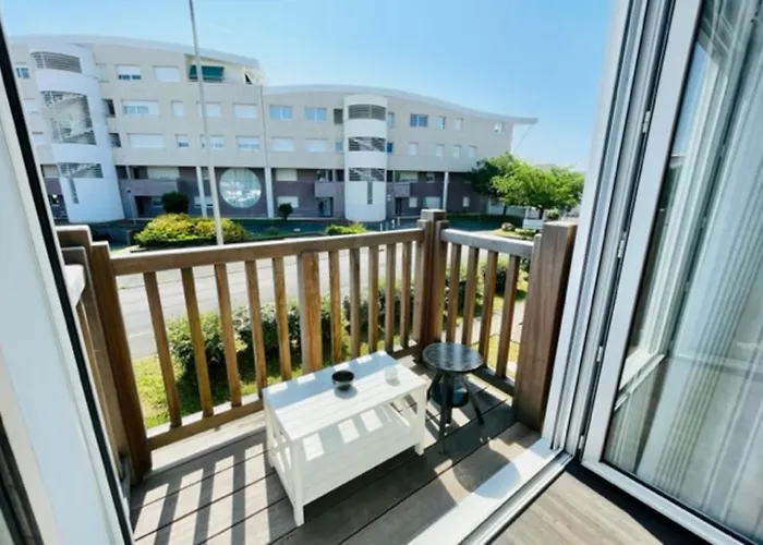 Bright Apartment In The Heart Of The Minimes