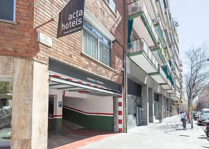 Hôtel pour familles: Acta Antibes