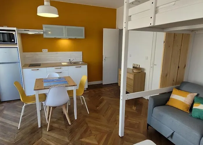 Studio 25 m2 à 100m de la plage
