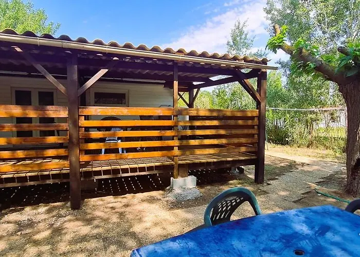 Mobil-home 6 personnes sur terrain 600 m2