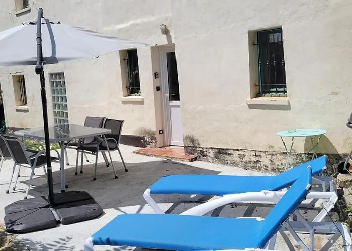Petit Appartement Perche Sur La Colline