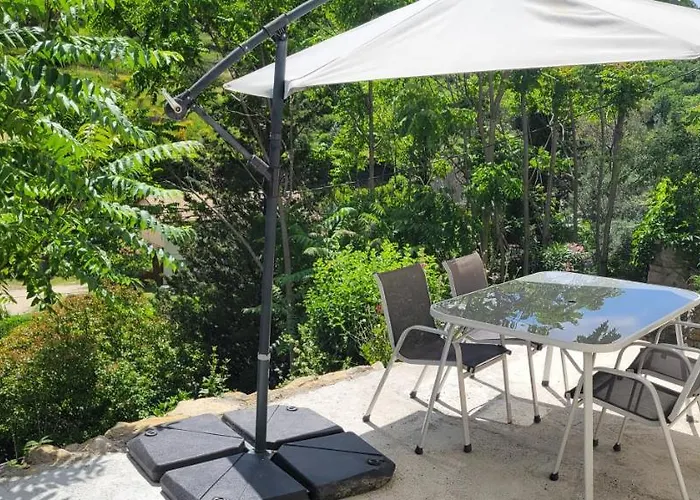 Petit Appartement Perche Sur La Colline