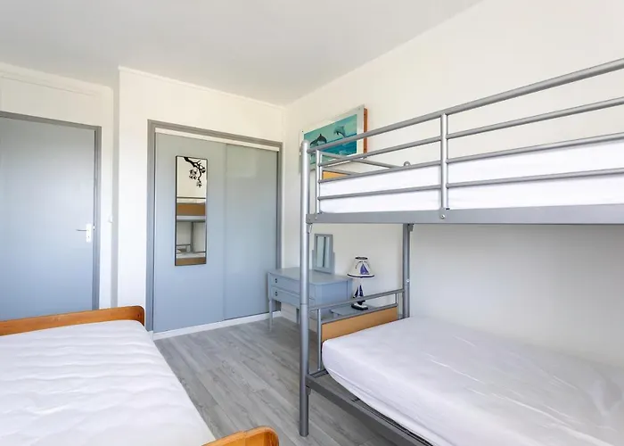 Appartement 5 Couchages Dans Residence Avec Piscine