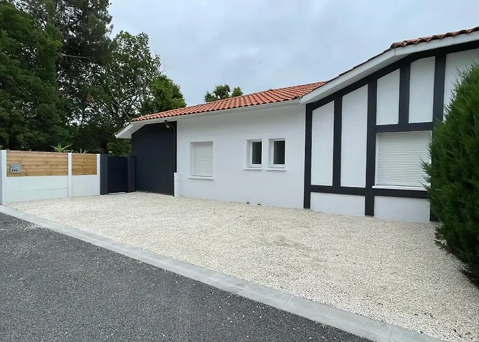 Maison à biscarrosse avec piscine et jacuzzi