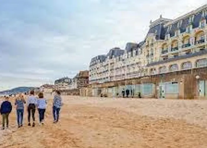 Appartement A Cabourg Proche Plage Et Casino, 4 Personnes, Parking Privatif - Fr-1-465-61