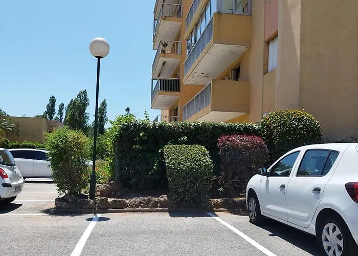 Studio Frejus 1-4 Pers Avec Parking Prive Residence 2Km Mer & Base Nature