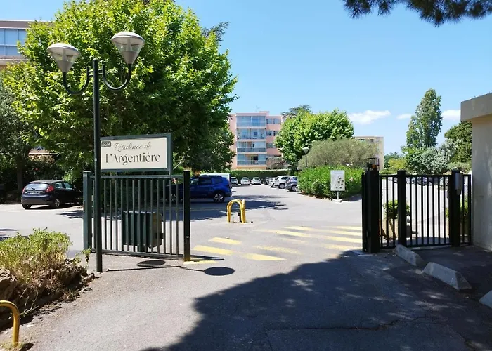 Studio Frejus 1-4 Pers Avec Parking Prive Residence 2Km Mer & Base Nature