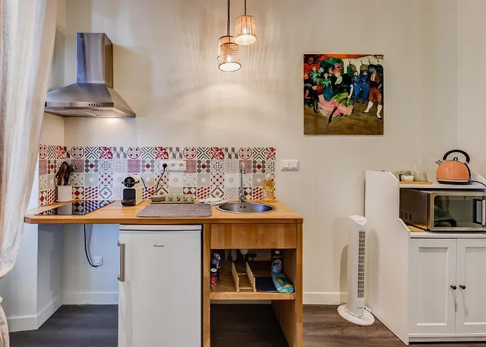 Marcelle Lender, Albi Cosy Home