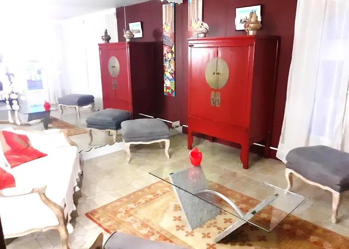 Apartment Near Center And Marina