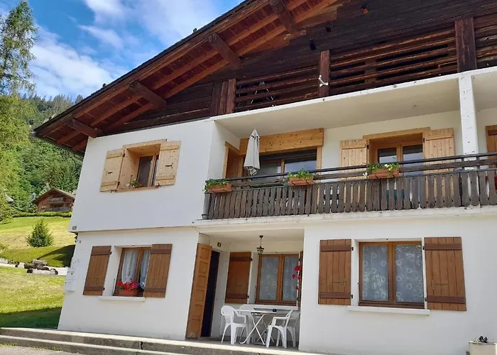 Les Granges 2 chambres et terrasse au soleil