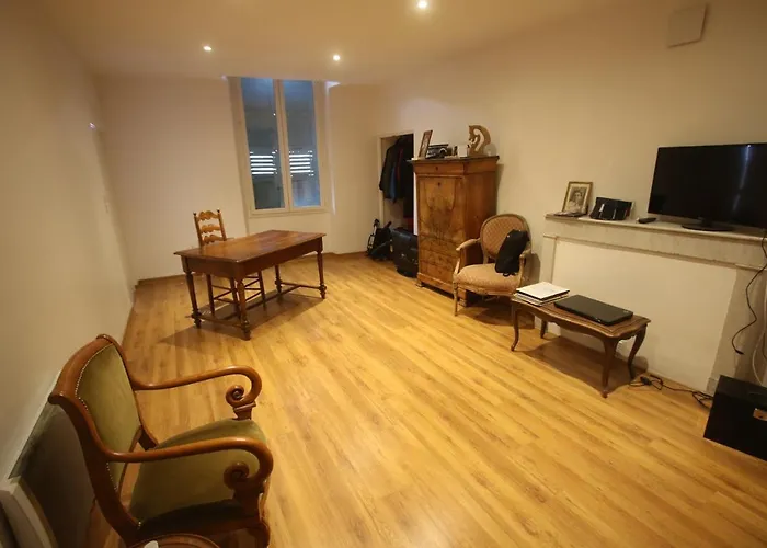 Super Appartement Avec Belle Luminosite En Plein Centre Ville De Sisteron