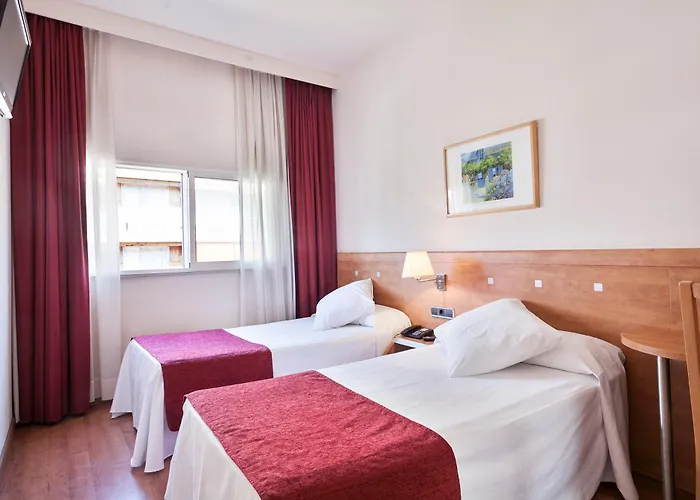 Hôtel pour familles: Acta Antibes