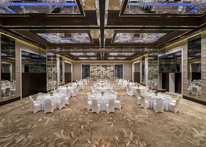 Hyatt Regency Dubai Creek Heights