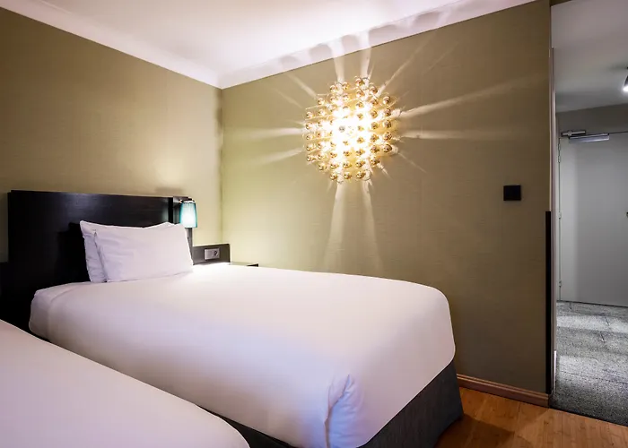 Hôtel avec tennis: Holiday Inn Hotel Brussels Airport By Ihg