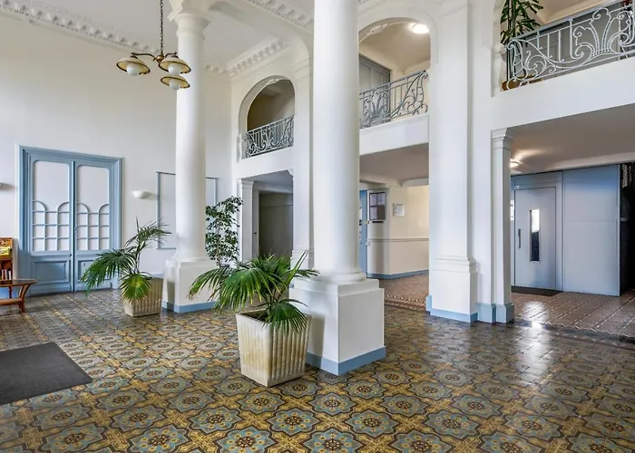 Dans l'ancien Grand Hôtel charmant studio
